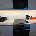 View Modern,stylish,4 Beds, Balcony Апартаменты *