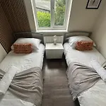 View Modern,stylish,4 Beds, Balcony *