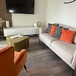 View Modern,stylish,4 Beds, Balcony Апартаменты *