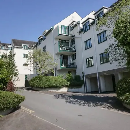 View Modern,stylish,4 Beds, Balcony *