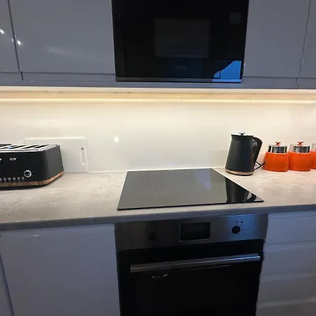 公寓 View Modern,stylish,4 Beds, Balcony