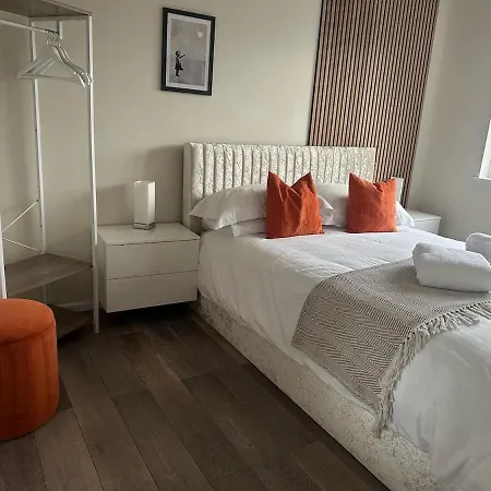 View Modern,stylish,4 Beds, Balcony 公寓 鲍内斯温德米尔