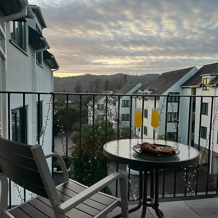 View Modern,stylish,4 Beds, Balcony * 鲍内斯温德米尔