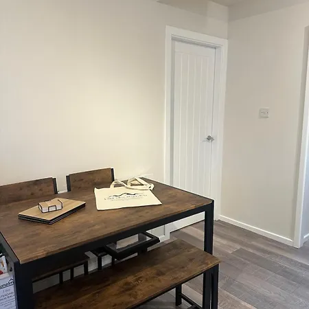 Apartment View Modern,stylish,4 Beds, Balcony *