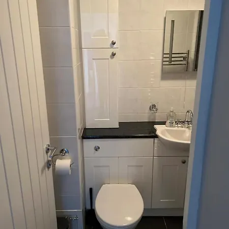 View Modern,stylish,4 Beds, Balcony